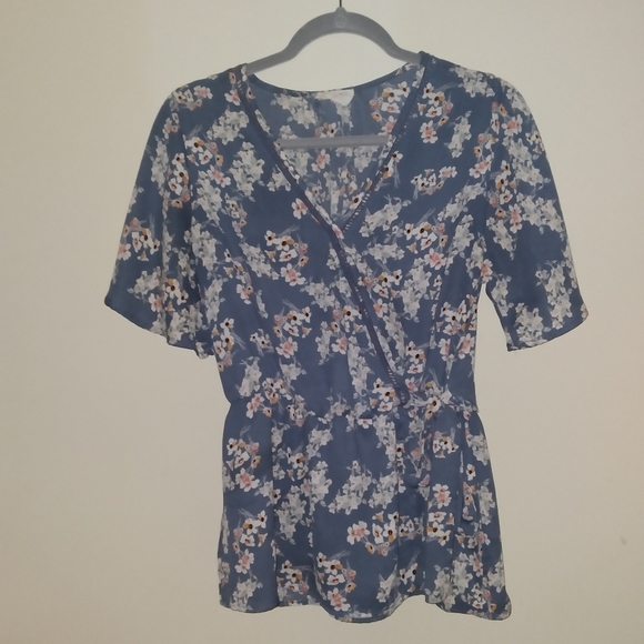 Floral Peplum Wrap Blouse | Sienna Sky | Medium - Picture 4 of 4